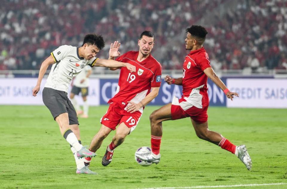 居然历史性, 但事实上是 居然历史性, 但事实上是