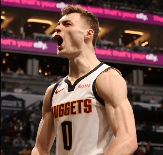 布劳恩抢断 布劳恩抢断